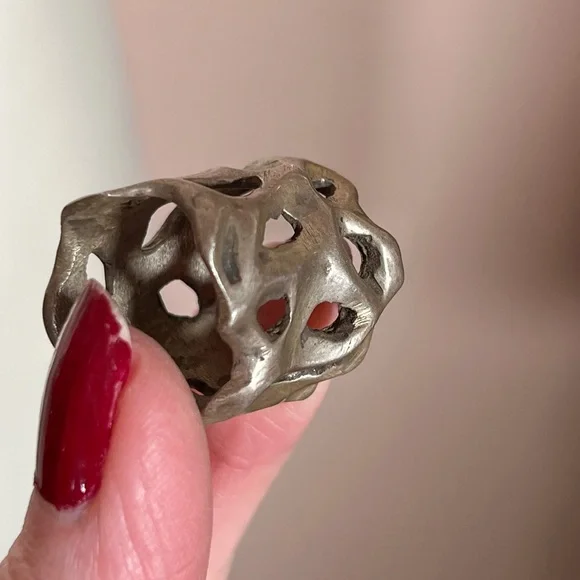 Vintage Heavy sterling silver Brutalist Rustic Goth Mobwife thick Wide Band - Picture 4 of 17